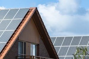 Solarzellen auf dem Hausdach